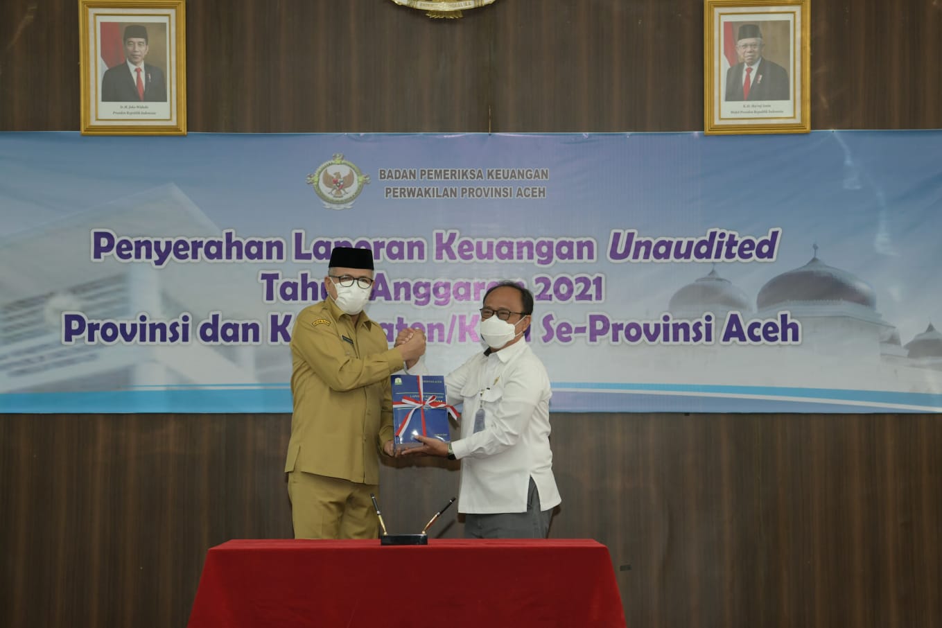 Gubernur Serahkan Laporan Keuangan Pemerintah Aceh Tahun 2021 Kepada ...